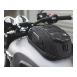 Legend Gear By SW-Motech Magnetic Tank Bag LT1 -Winkel Voor Motoraccessoires legend gear by sw motech magnetic tank bag lt1 2